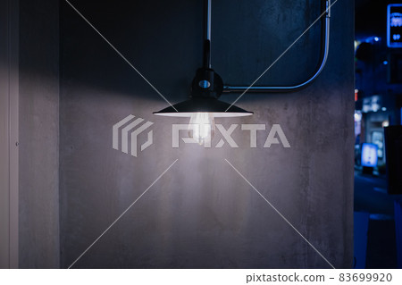 A light bulb that illuminates the outer wall A light bulb that illuminates the outer wall 83699920
