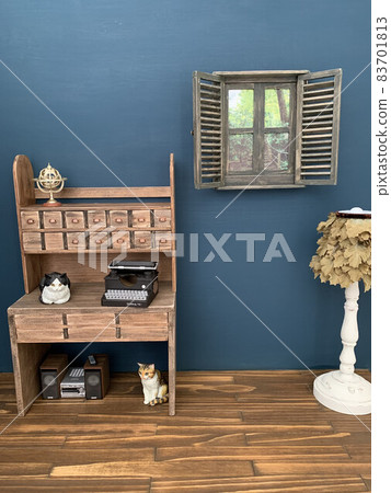 Miniature-sized Western-style desk 83701813