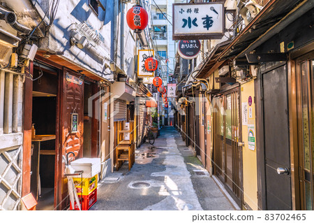 Tokyo cityscape of Japan I hope for "Nonbei Yokocho" etc. the day before Haro and after the cancellation of the state of emergency Tokyo cityscape of Japan I hope for "Nonbei Yokocho" etc. the day before Haro and after the cancellation of the state of emergency 83702465