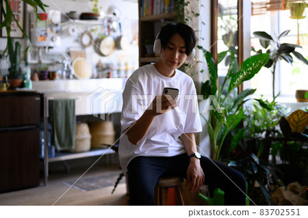 Male portrait　 83702551