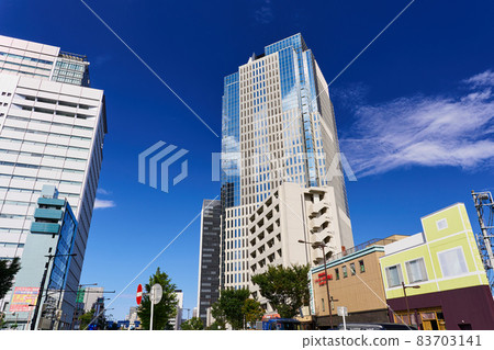 Scenery around Nakano-Sakaue Station in Tokyo 83703141
