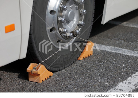 Tire wheel chock (large bus) image 83704895