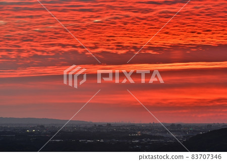將地平線染紅的早晨 83707346