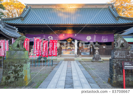 Menuma Seitenzan Kangiin Precincts Niomon Autumn Scenery 83708667