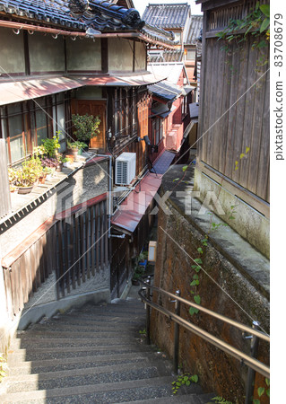 Akarizaka-Kazuemachi（金澤市-石川縣） 83708679