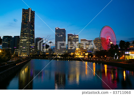 Minato Mirai / Yokohama from Bankoku Bridge Minato Mirai / Yokohama from Bankoku Bridge 83711068