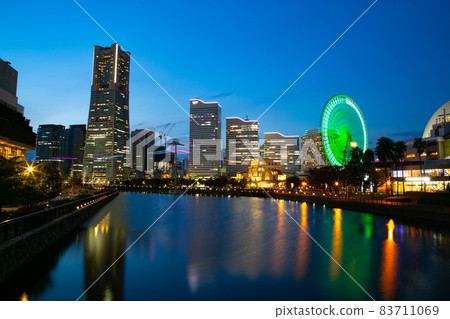 Minato Mirai / Yokohama from Bankoku Bridge Minato Mirai / Yokohama from Bankoku Bridge 83711069