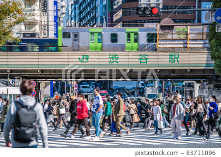 日本東京城市景觀 11月,疫苗效果一個接一個耗盡......緩解邊境措施的愚蠢......澀谷是一個有威脅的人...... = 11月4日 日本東京城市景觀 11月,疫苗效果一個接一個耗盡......緩解邊境措施的愚蠢......澀谷是一個有威脅的人...... = 11月4日 83711096