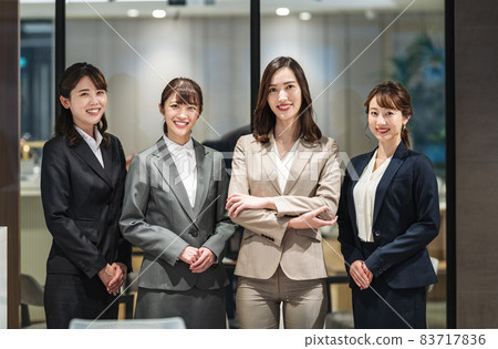 Career woman portrait shooting cooperation: WEEK Shibadaimon (Sun Frontier Fudousan) 83717836