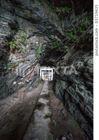 Yahazudake Shrine in Yakushima 83719435