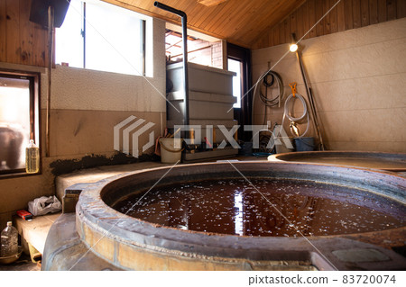 炒海灘型鹽的輪島鹽 83720074