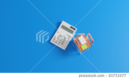 放置在平面上的微型課桌和計算器 放置在平面上的微型課桌和計算器 83731077