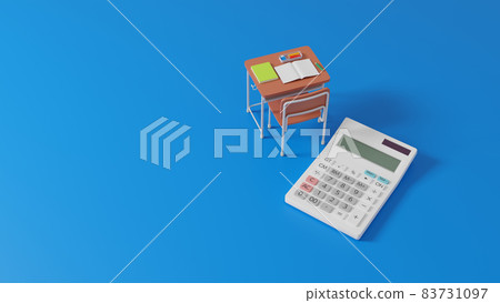 放置在平面上的微型課桌和計算器 放置在平面上的微型課桌和計算器 83731097