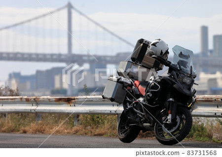 Motorcycles parked 83731568