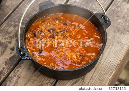 露營地的戶外烹飪 83732113