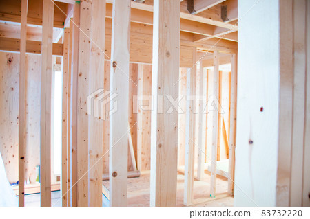 建設中的房子 建設中的房子 83732220