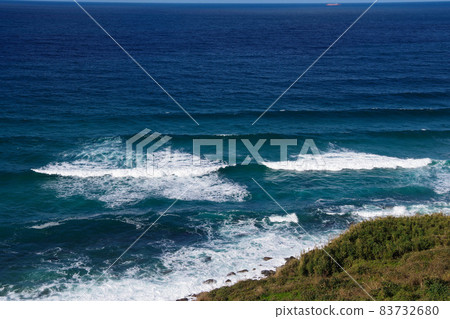 Tango Peninsula, the highly transparent Sea of Japan, swells and waves, the beautiful sea and nature of Sanin Geopark 83732680