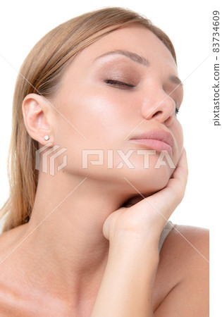 Minimal portrait of a young woman Minimal portrait of a young woman 83734609