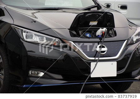 Vehicle image Electric vehicle that is supplying power 83737919
