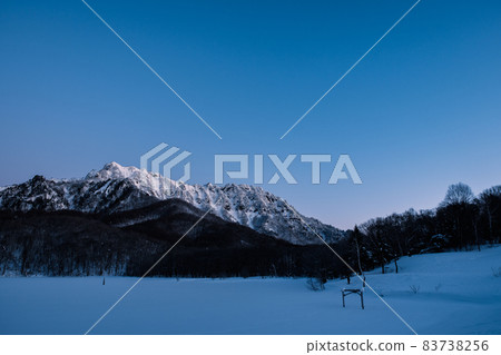 戶隱山的黎明（冬季） 83738256