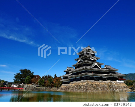 松本城天守閣(全景) 松本城天守閣(全景) 83739142