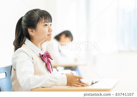 Junior high school girls School classroom Shooting cooperation: Japanese language school attached to Chuo Technical School Junior high school girls School classroom Shooting cooperation: Japanese language school attached to Chuo Technical School 83741107