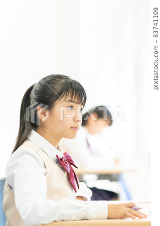 Junior high school girls School classroom Shooting cooperation: Japanese language school attached to Chuo Technical School 83741109
