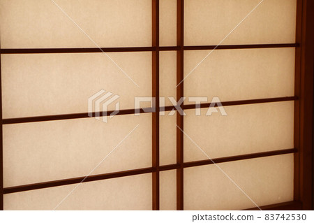 Replacing the shoji door Replacing the shoji door 83742530