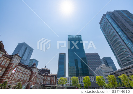 盛夏東京天空和丸之內市容 83744610