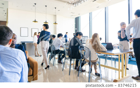 全球商業形象跨國辦公場景許多多種族的人 全球商業形象跨國辦公場景許多多種族的人 83746215