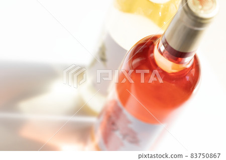 White wine and red wine light and shadow White wine and red wine light and shadow 83750867