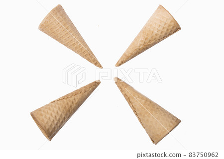 Ice cream cone 83750962