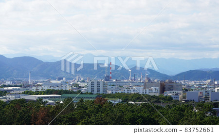 Cityscape of Fuji City <03> (Toward the city area taken from Fujinokuni Tagonoura Minato Park) 83752661