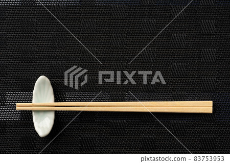 Chopstick rest and disposable chopsticks Chopstick rest and disposable chopsticks 83753953