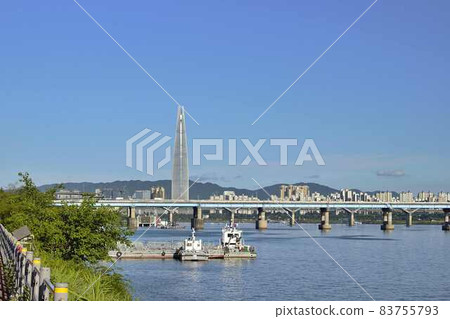 Scenery around Cheongdam Bridge 83755793