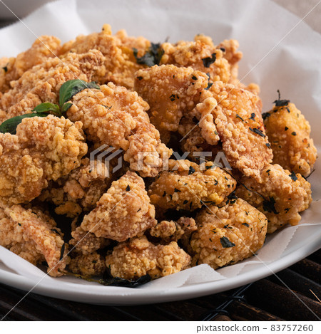 鹽酥雞 台灣 小吃 美食 Taiwanese popcorn chicken 台湾風唐揚げ 83757260
