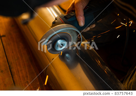 Installation of a chimney to a fireplace, an exit of a smoke from products of combustion. 83757643