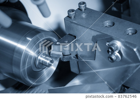 The CNC lathe machine thread cutting at the metal stud parts. The CNC lathe machine thread cutting at the metal stud parts. 83762546