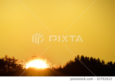 日出時的北斗市白州町(中山砲台展望台) 日出時的北斗市白州町(中山砲台展望台) 83762622