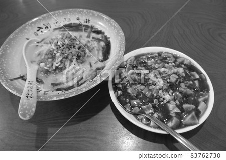 Ramen and mapo tofu Ramen and mapo tofu 83762730