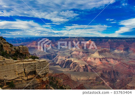 A magnificent landscape of the strata that carved the history of the earth 83763404