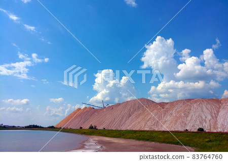 Large mountains of spent ore. Mining. Potassium salts. 83764760