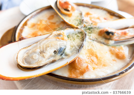 海鮮焗烤 83766639