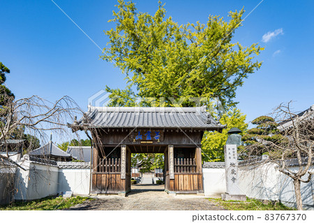 [No. 5 Fudasho] Jizo-ji Temple Sanmon [88 places in Shikoku] 83767370