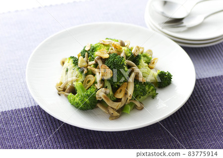 西蘭花和石門蒜炒 7 83775914