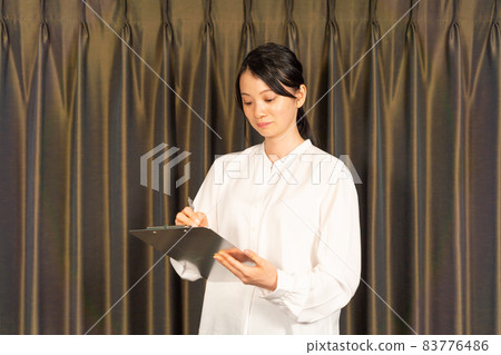 檢查內部的圖像 檢查內部的圖像 83776486