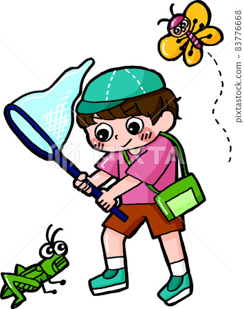 一個試圖捕捉蚱蜢或蝴蝶的孩子 83776668