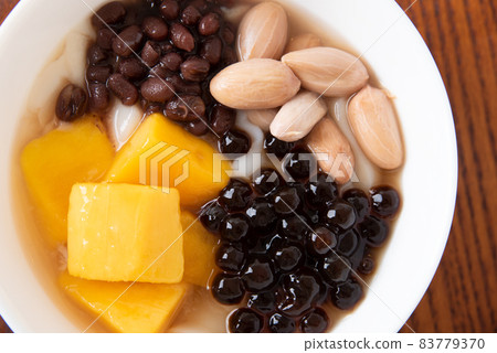 Bean flower Bean flower 83779370