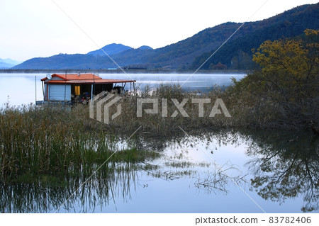 Morning view, Moongwang Reservoir 83782406