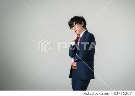 商人受苦 83785207